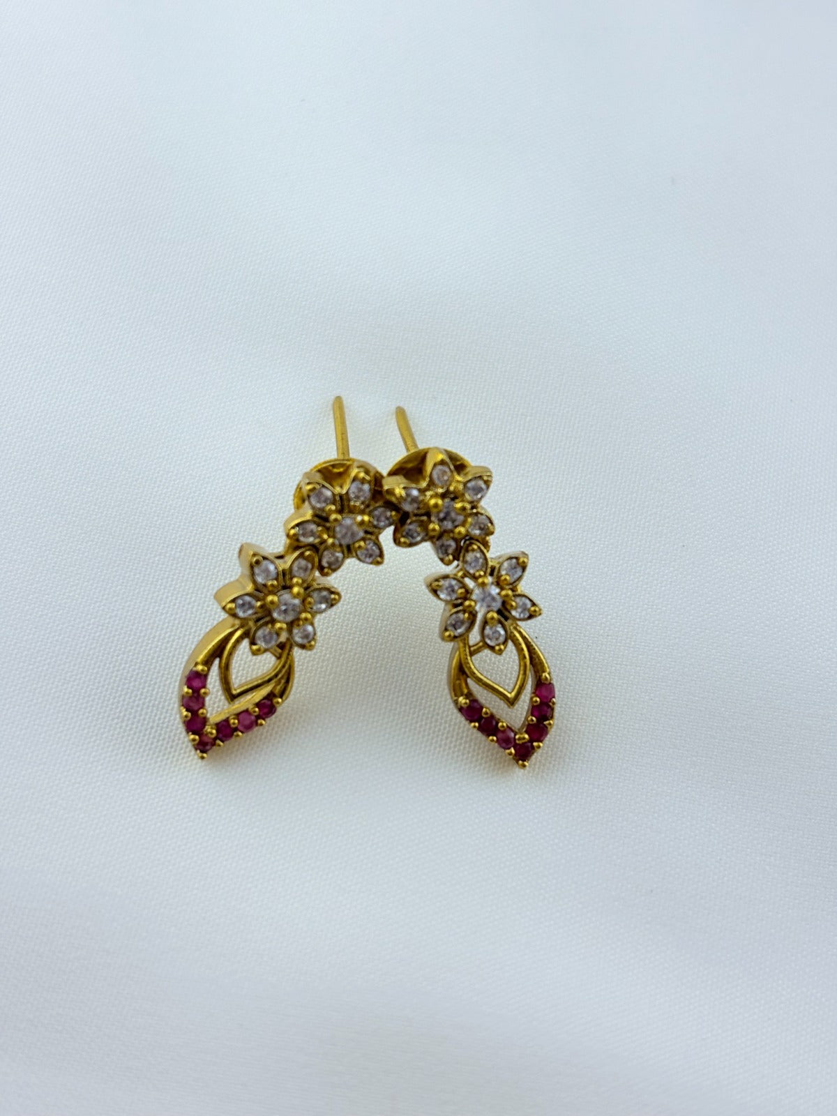 Elegant floral and leaf pattern premium AD matte finish neckset