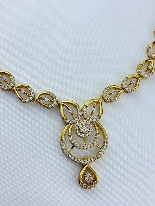 Delicate design premium matte finish AD neckset with matching earrings