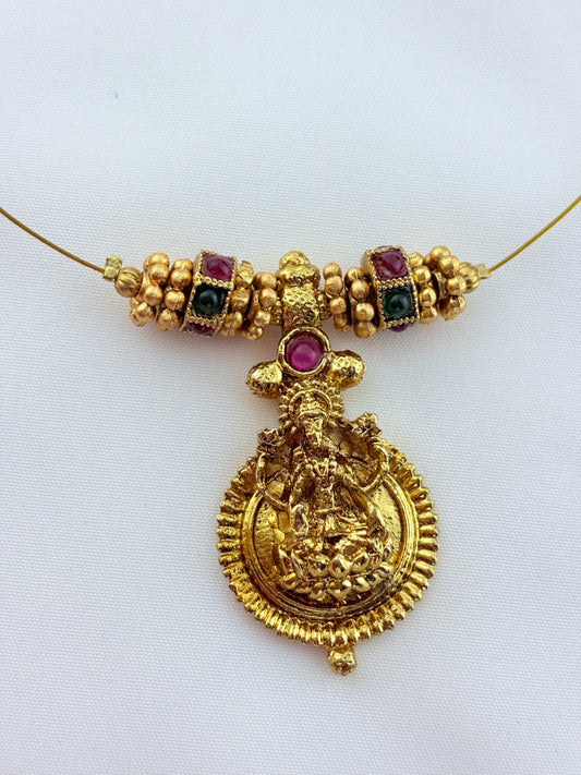 Premium invisible chain Lakshmi pendant adorned with classic stone balls and golden beads