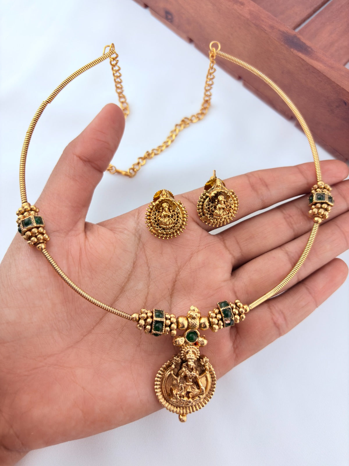 Temple inspired design matte finish laskhmi choker with earrings