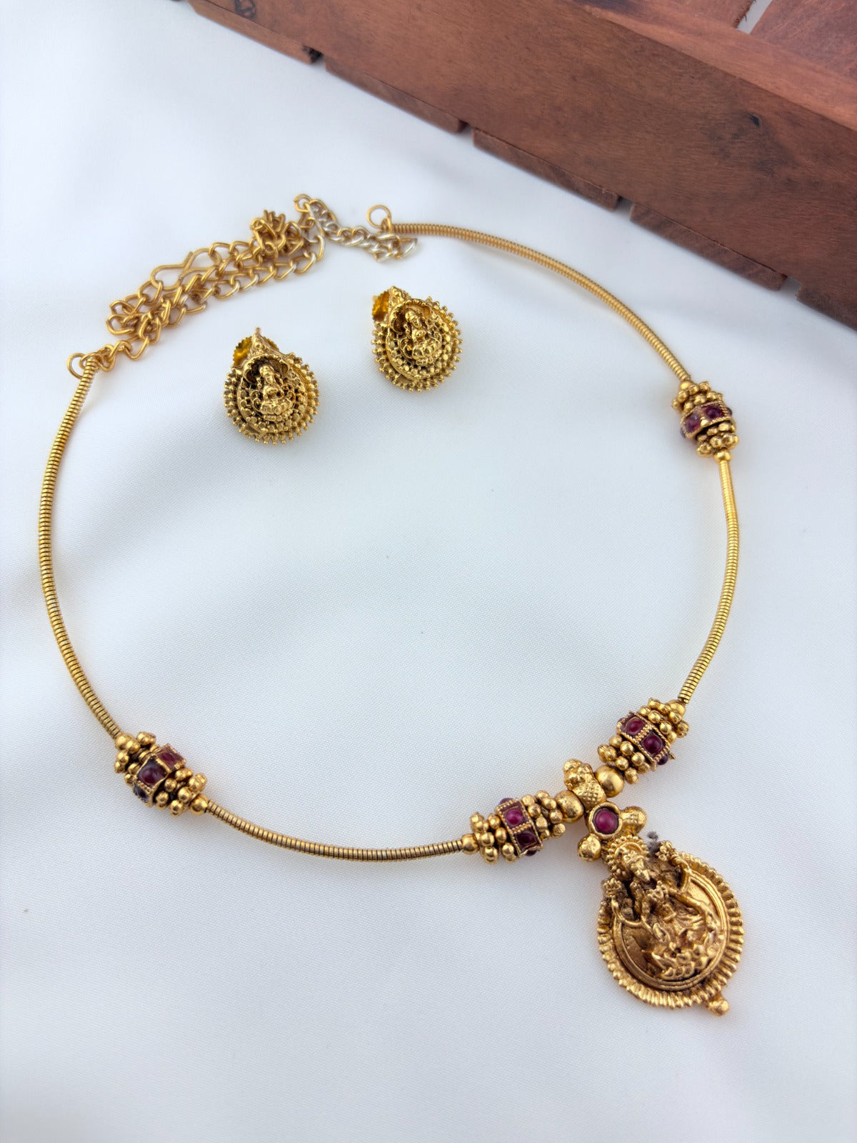 Temple inspired design matte finish laskhmi choker with earrings