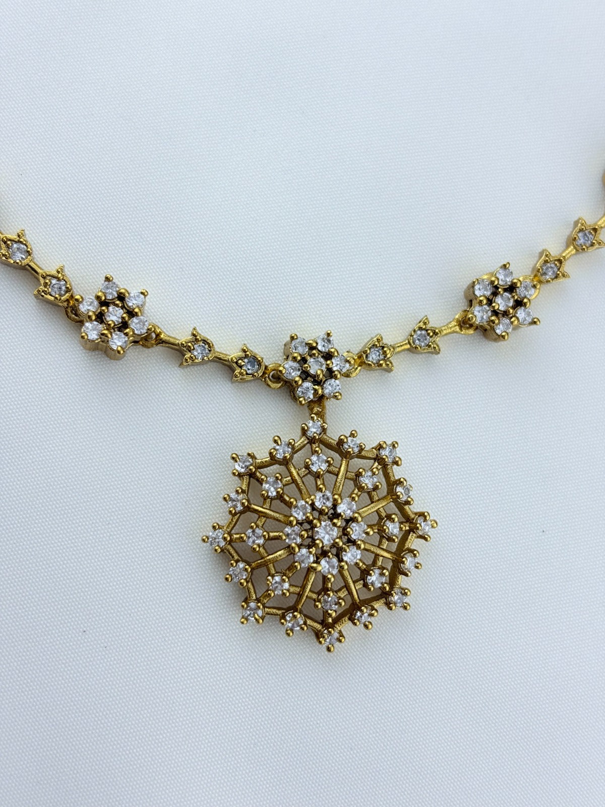 Traditional design blended with modern elegance premium matte finish AD necklace wth earrings