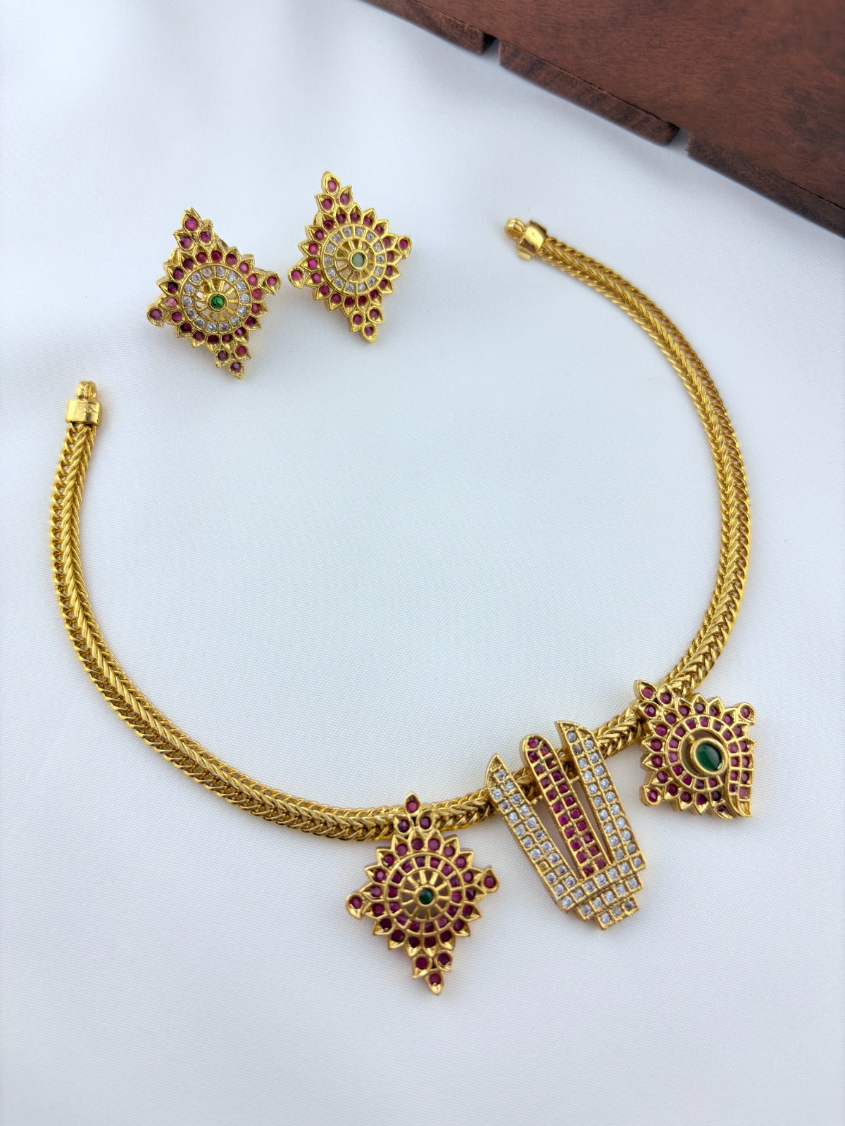 Matte finish neckset designed with traditional craftsmanship with a divine touch