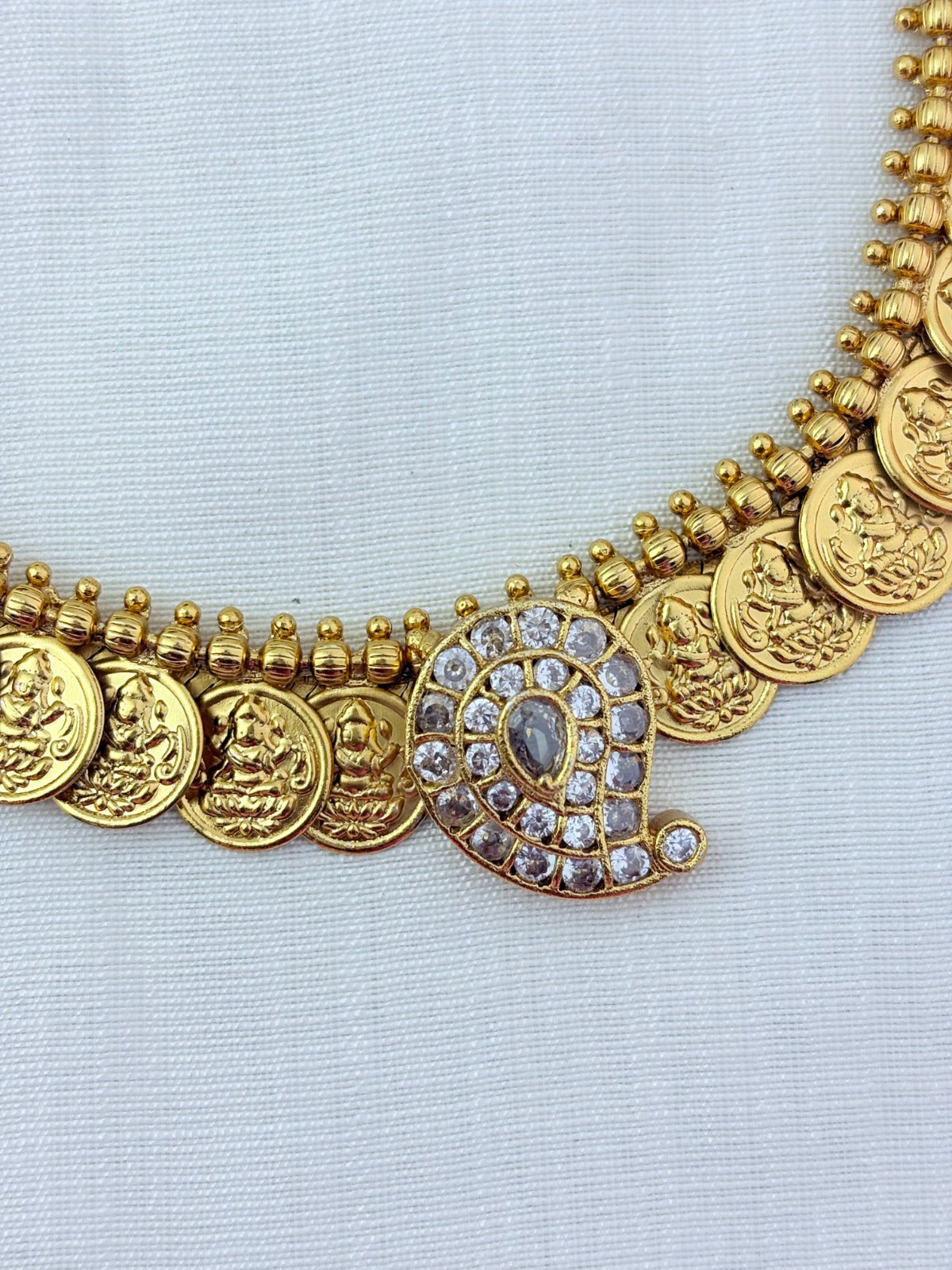 Classic mango motif combined with kaasu maalai pattern and matching earrings  - Crafted with AD stones