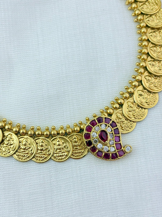 Classic mango motif combined with kaasu maalai pattern and matching earrings  - Crafted with AD stones