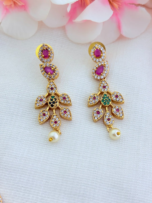 Elegant leaf pattern necklace in premium matte finish adorned with classic AD stones