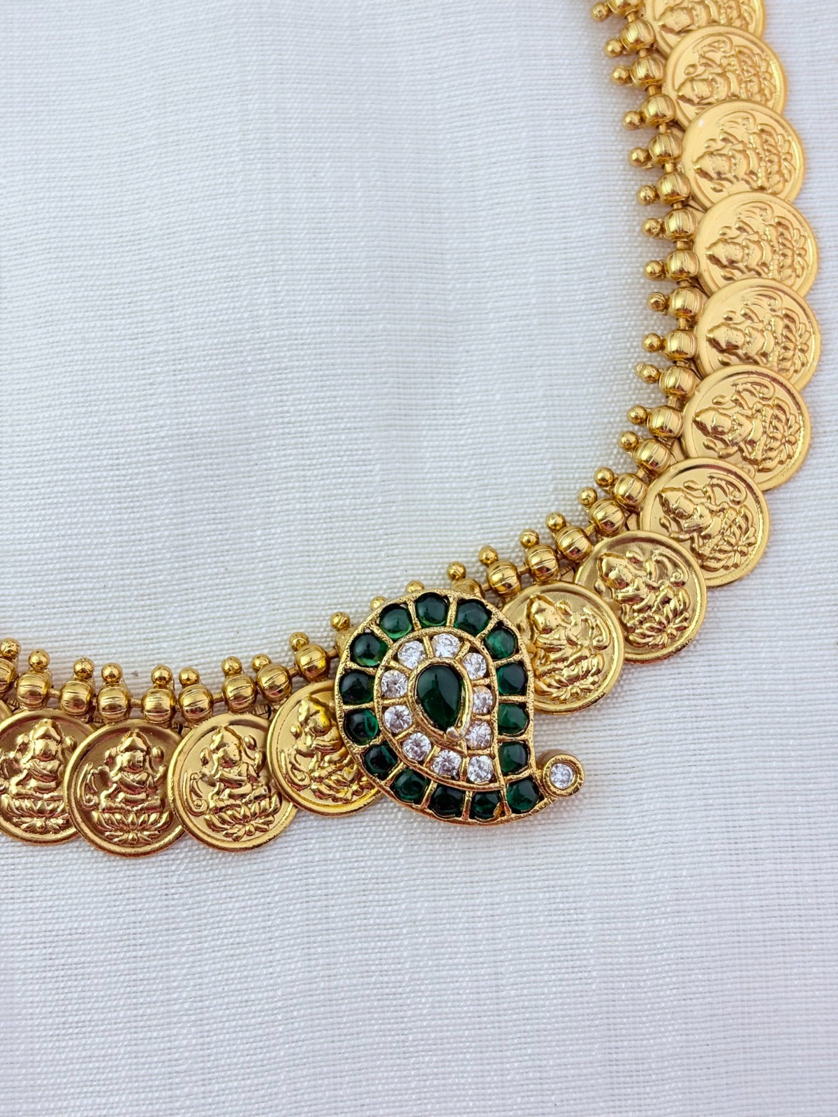 Classic mango motif combined with kaasu maalai pattern and matching earrings  - Crafted with AD stones