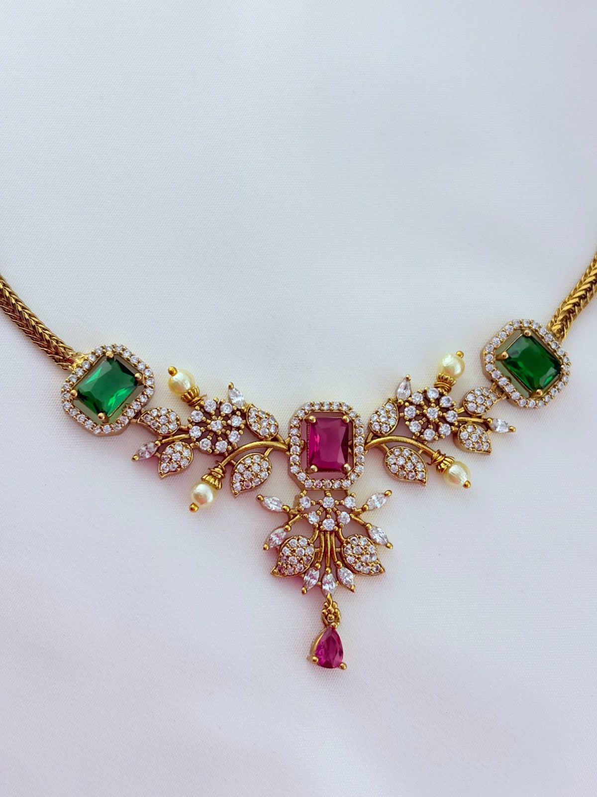 Classic stone necklace and earrings with premium matte texture