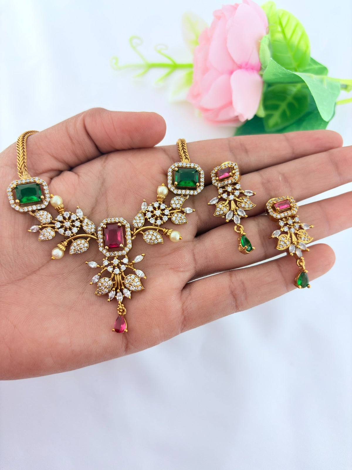 Classic stone necklace and earrings with premium matte texture