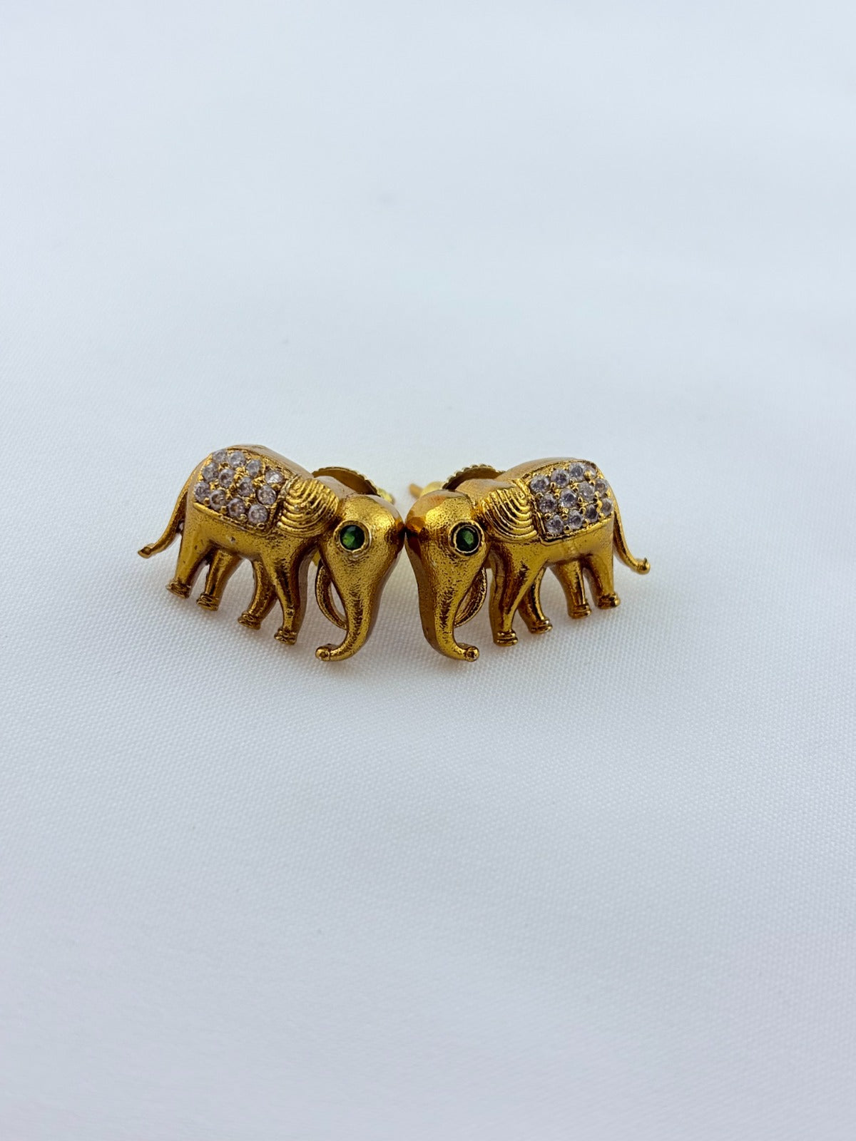 Premium matte finish Elephant motif necklace adorned with pearl drops