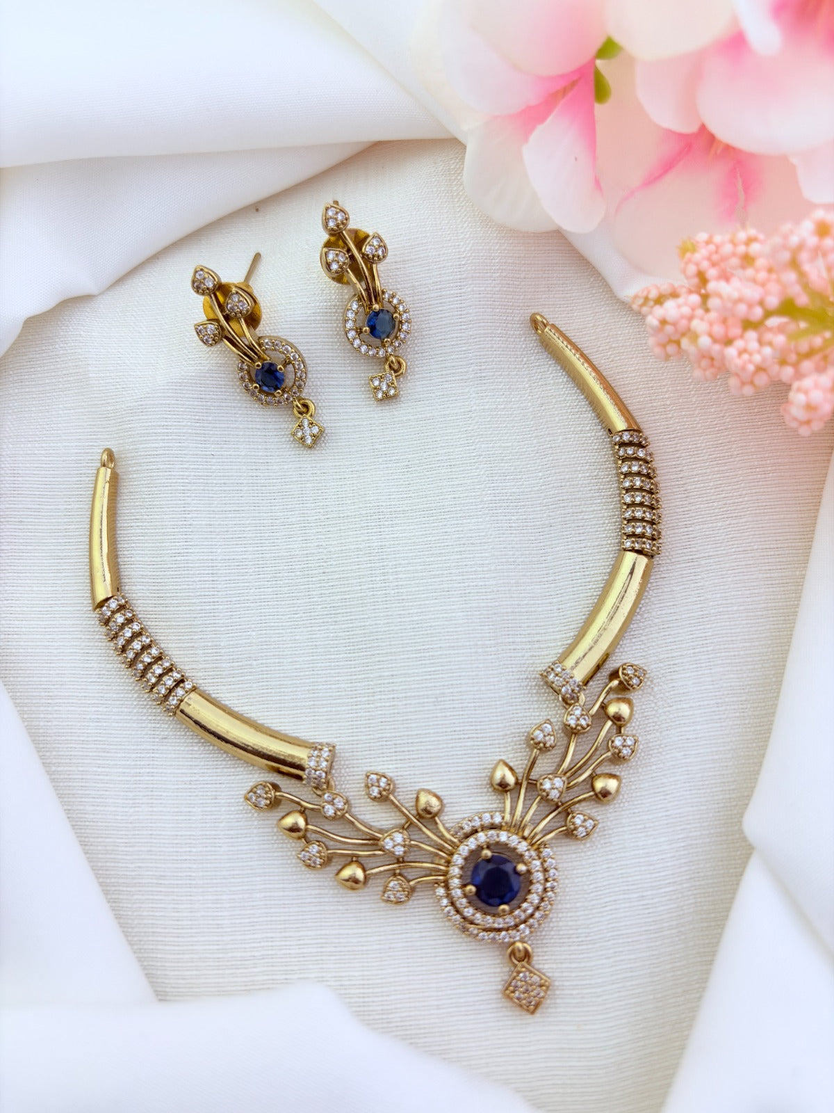 Classic premium matte finish AD necklace with matching earrings