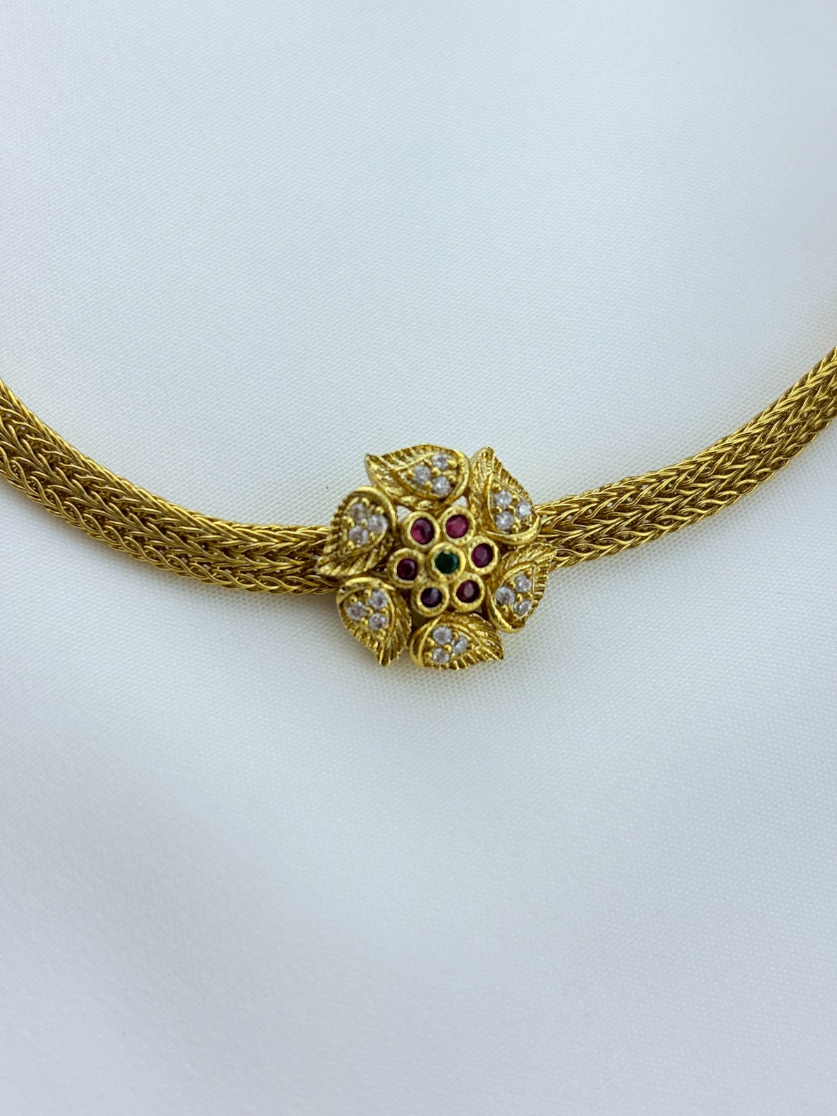 Floral elegance with matching studs premium matte finihs AD choker