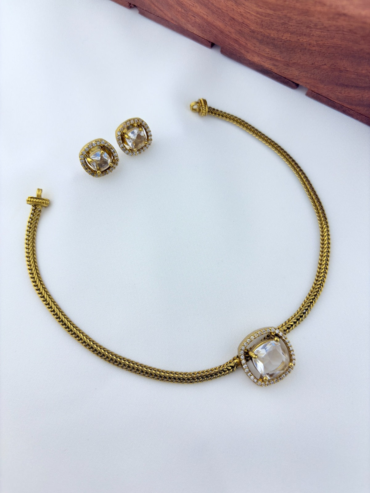 Premium matte finish AD necklace with matting stud