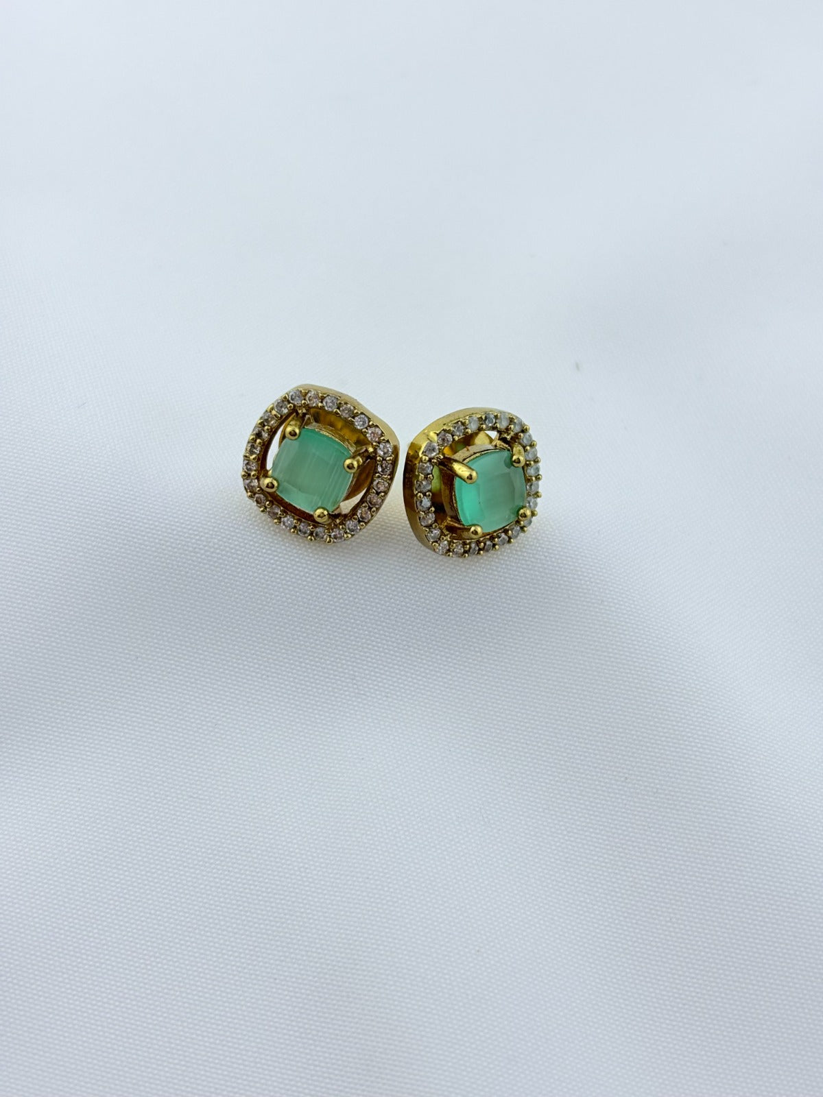 Premium matte finish AD necklace with matting stud