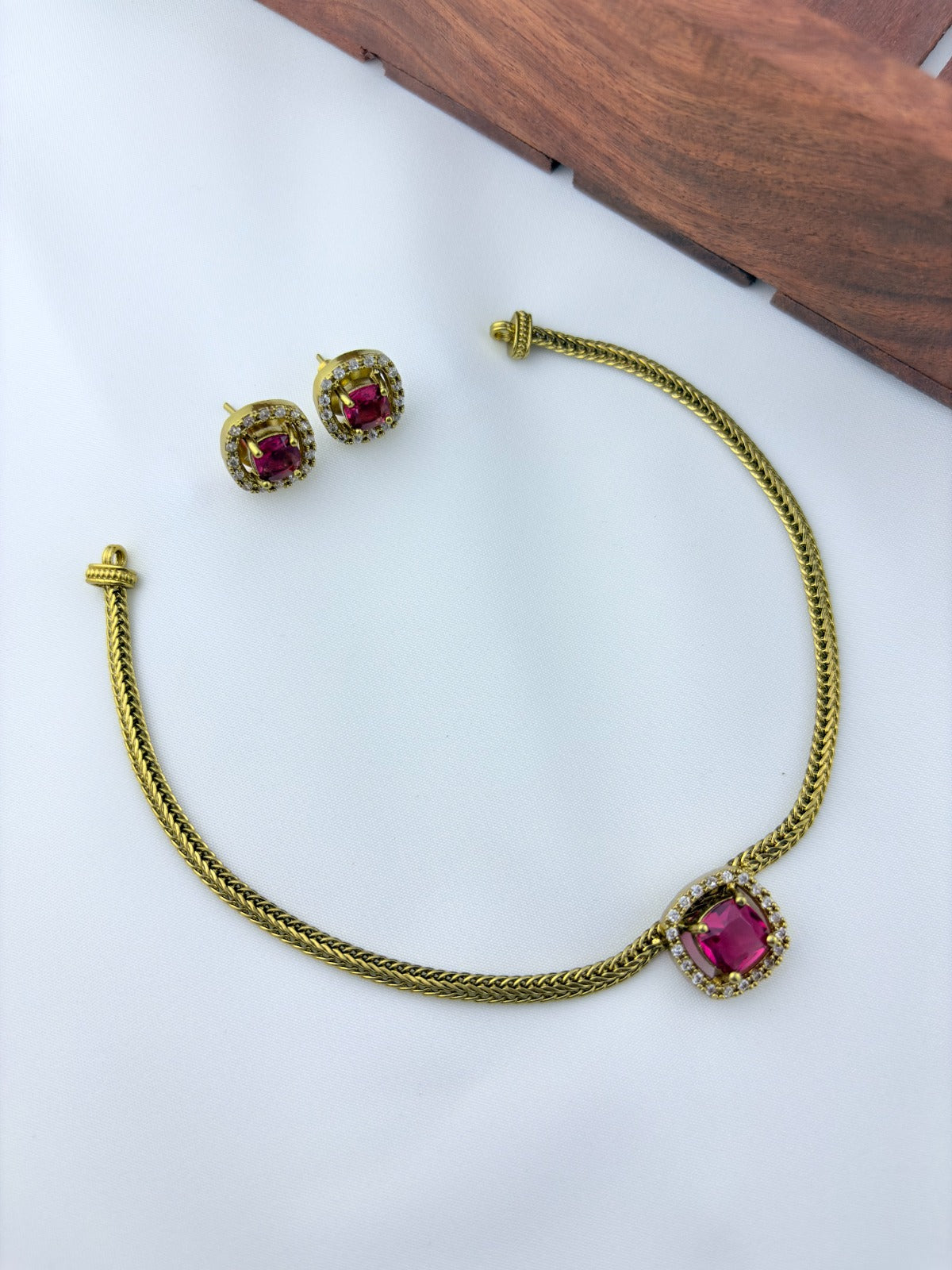 Premium matte finish AD necklace with matting stud