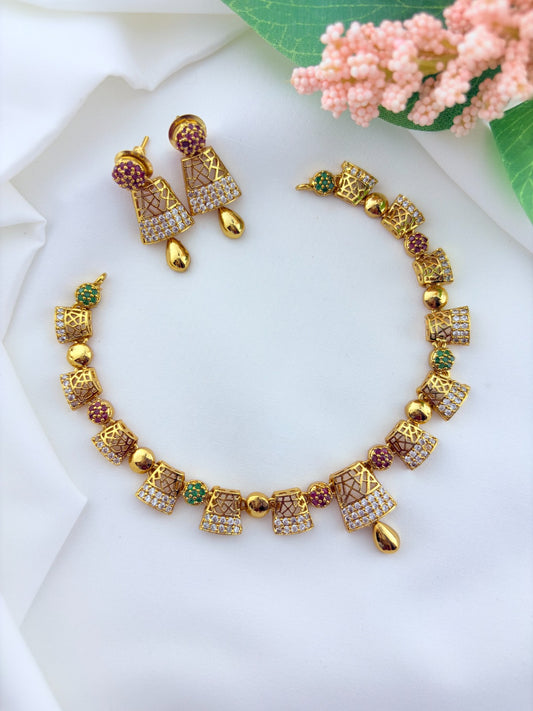 Elegant modern AD neckset with matching earrings