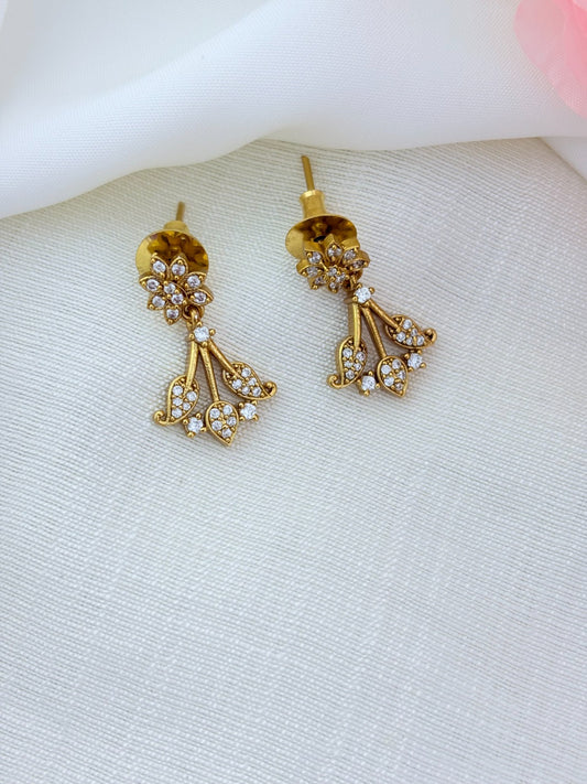 Premium matte AD necklace with floral and leaf pattern