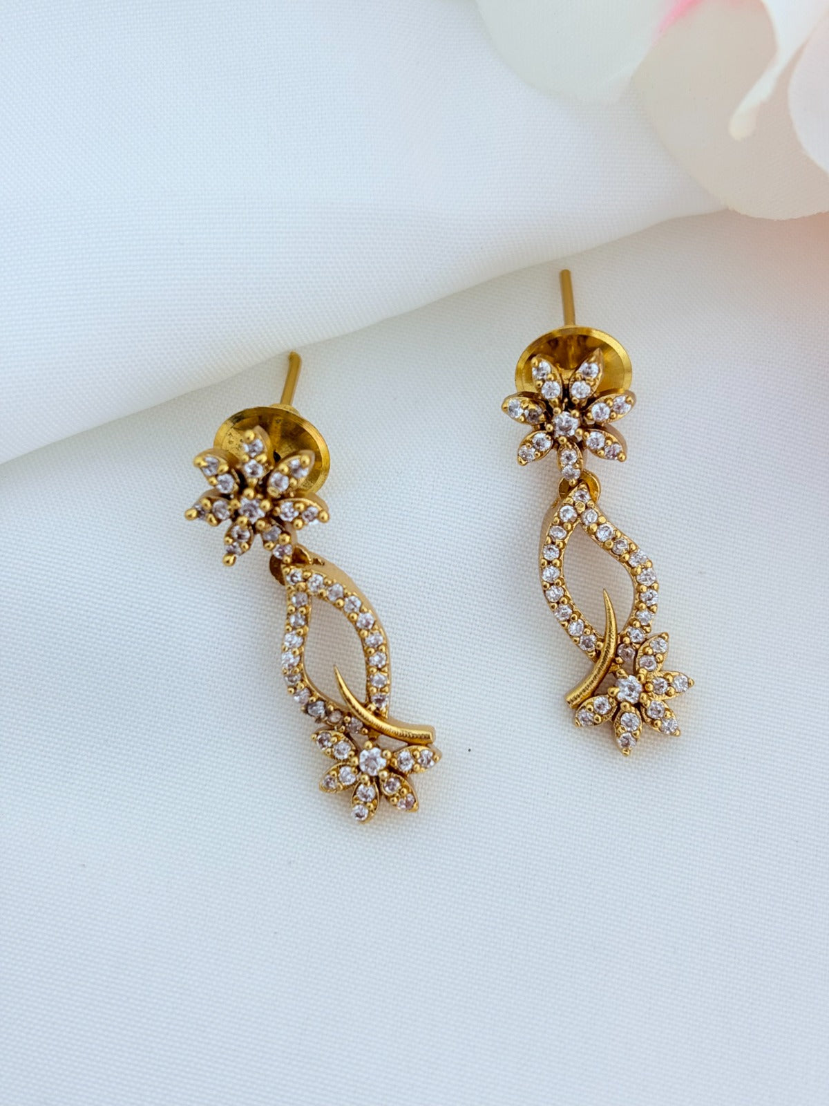 Perfectly crafted for everyday elegance - Premium matte AD necklace with matching earrings