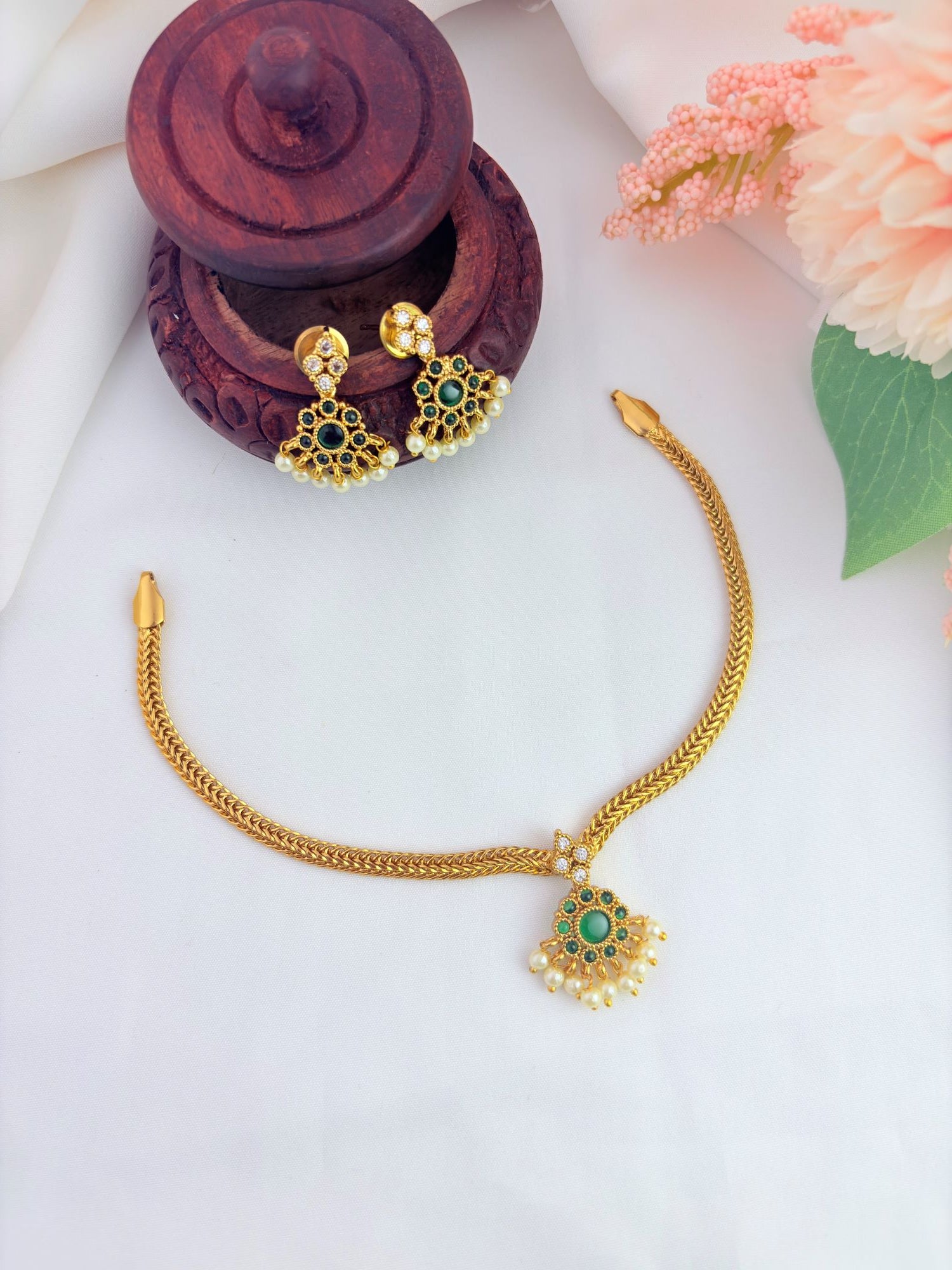 Beautifully designed matte finish neckset with matching earrings