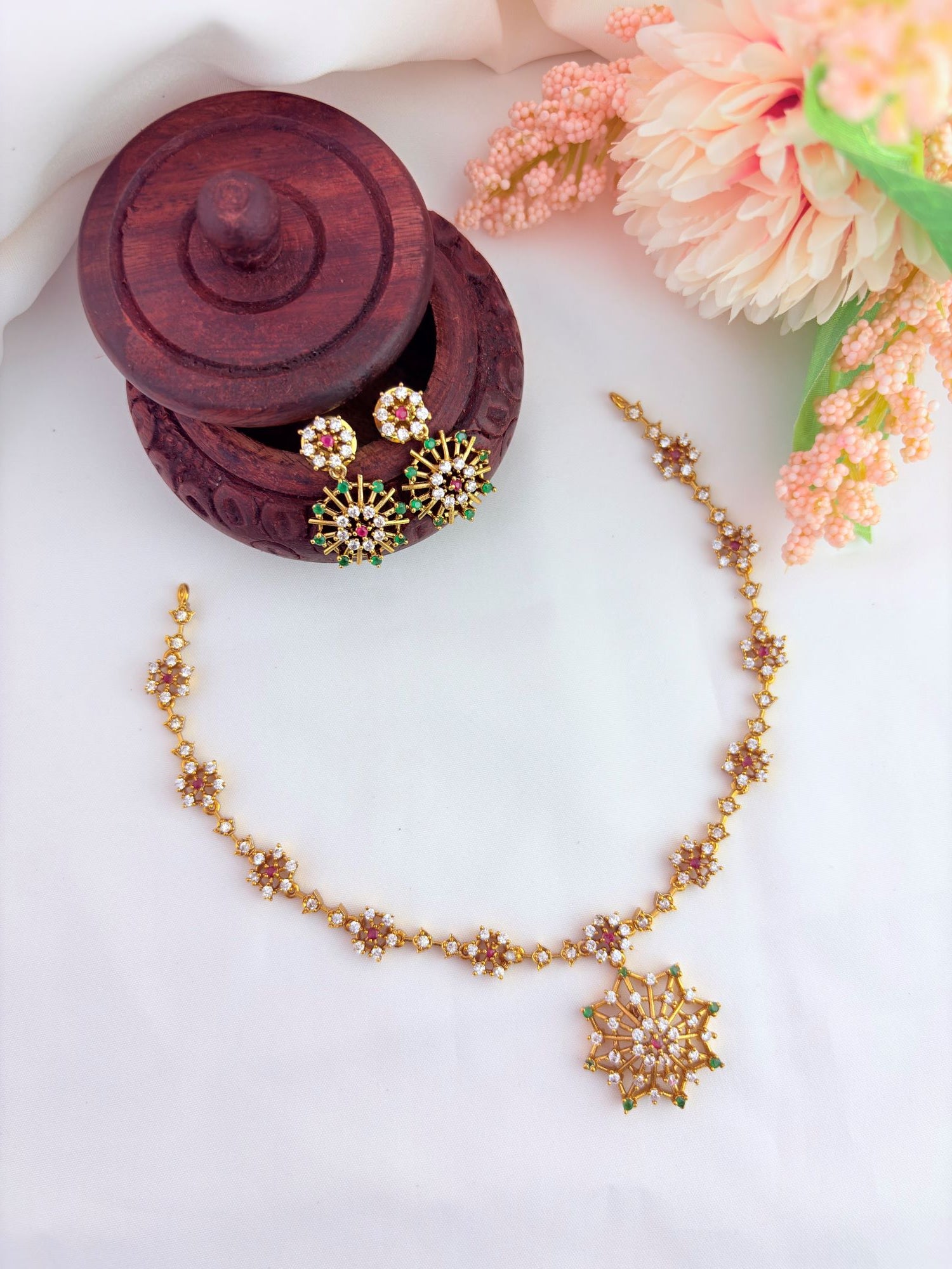 Traditional design blended with modern elegance - Premium matte finish AD neckset with earrings