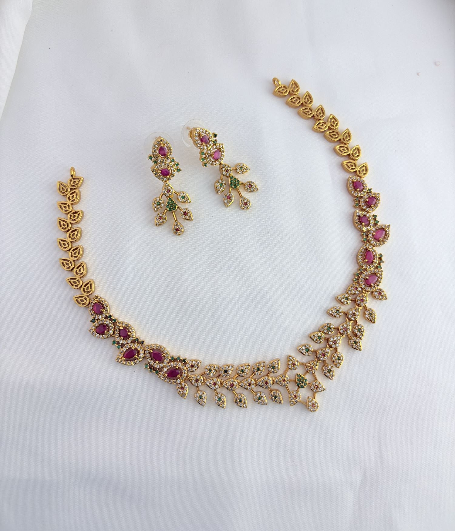 A timeless matte finish neckset crafted to add elegance and charm to your traditional look.