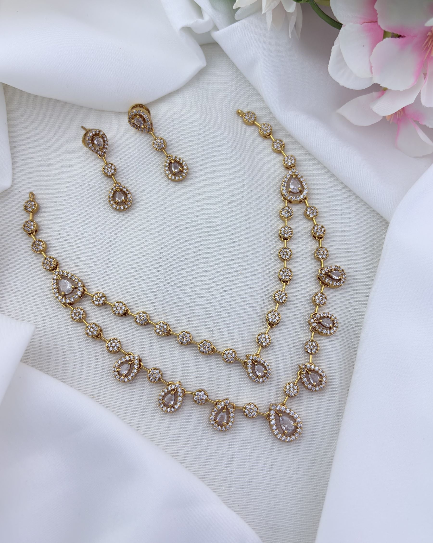 Premium matte finish two layer AD stone neckset - Fine craftmanship combine with a premium quality finish