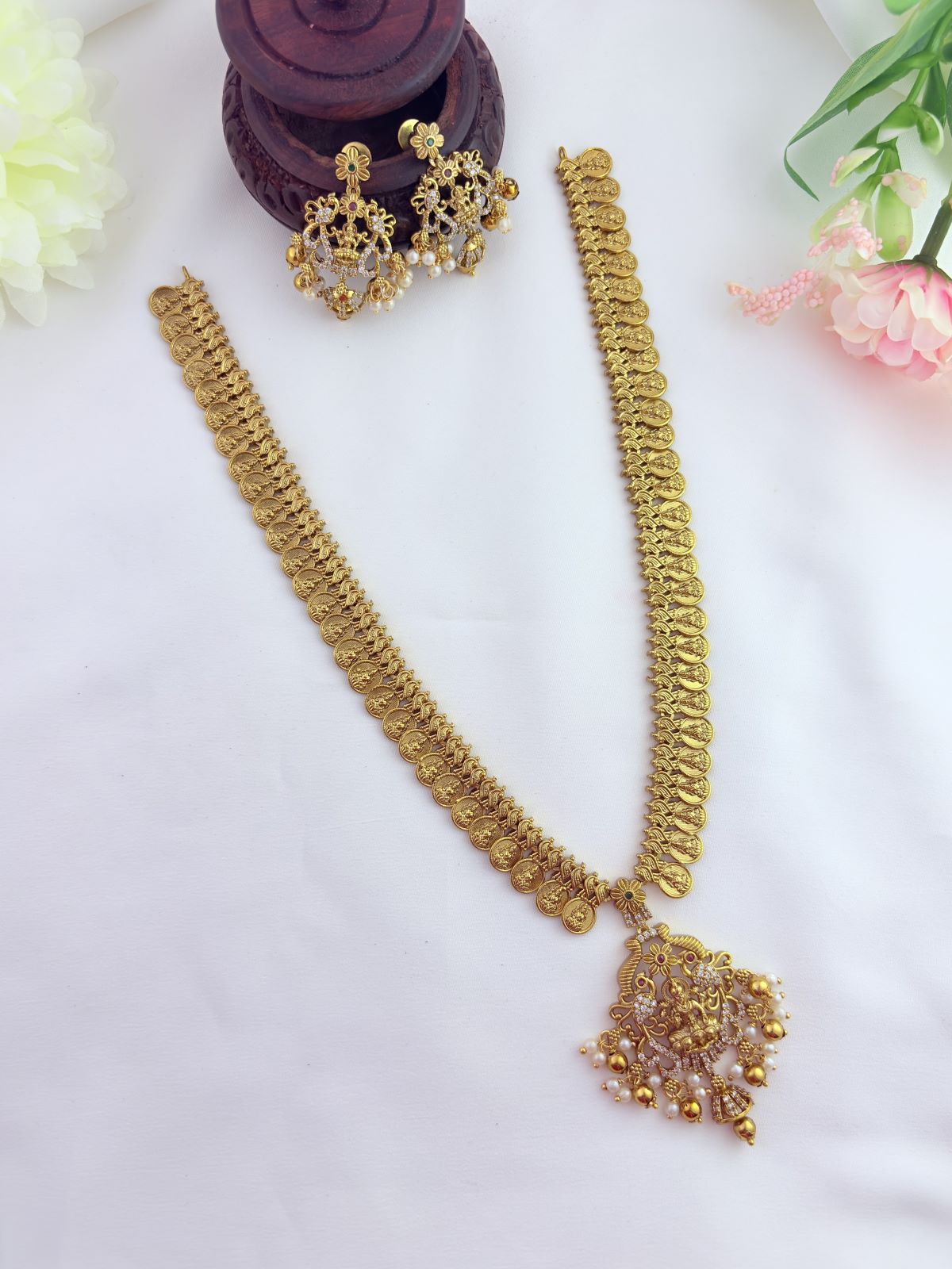 Premium matte finish lakshmi pendant chain in traditional kaasu maala with matching earrings