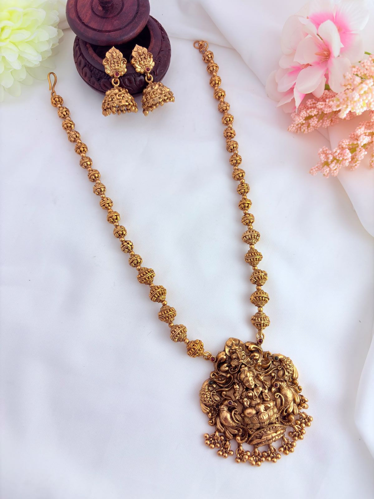 Chettinad collection  - Matte finish lakshmi pendant chain beautifully crafted with golden beads