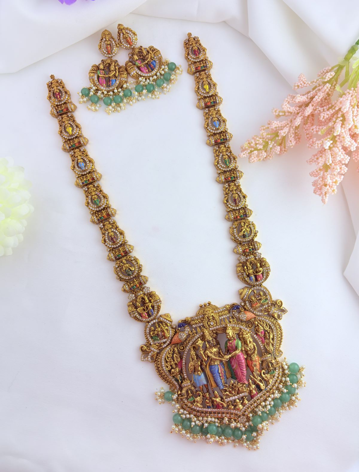 Tradiitonal srinivasa kalyanam haram crafted with rich enamek accents and graceful beads