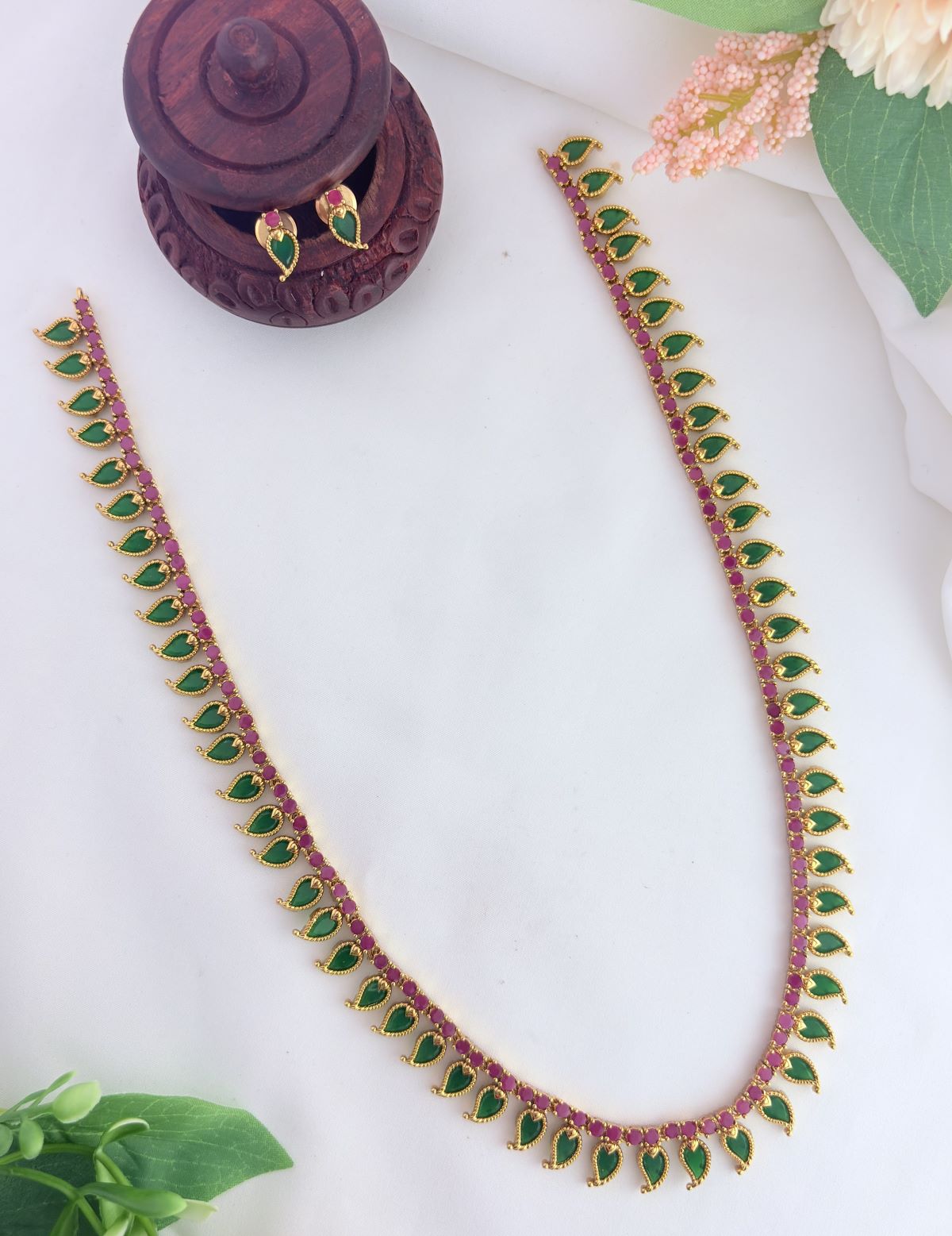 Tradition in modern elegance - Premium matte finish paalak pattern haram set