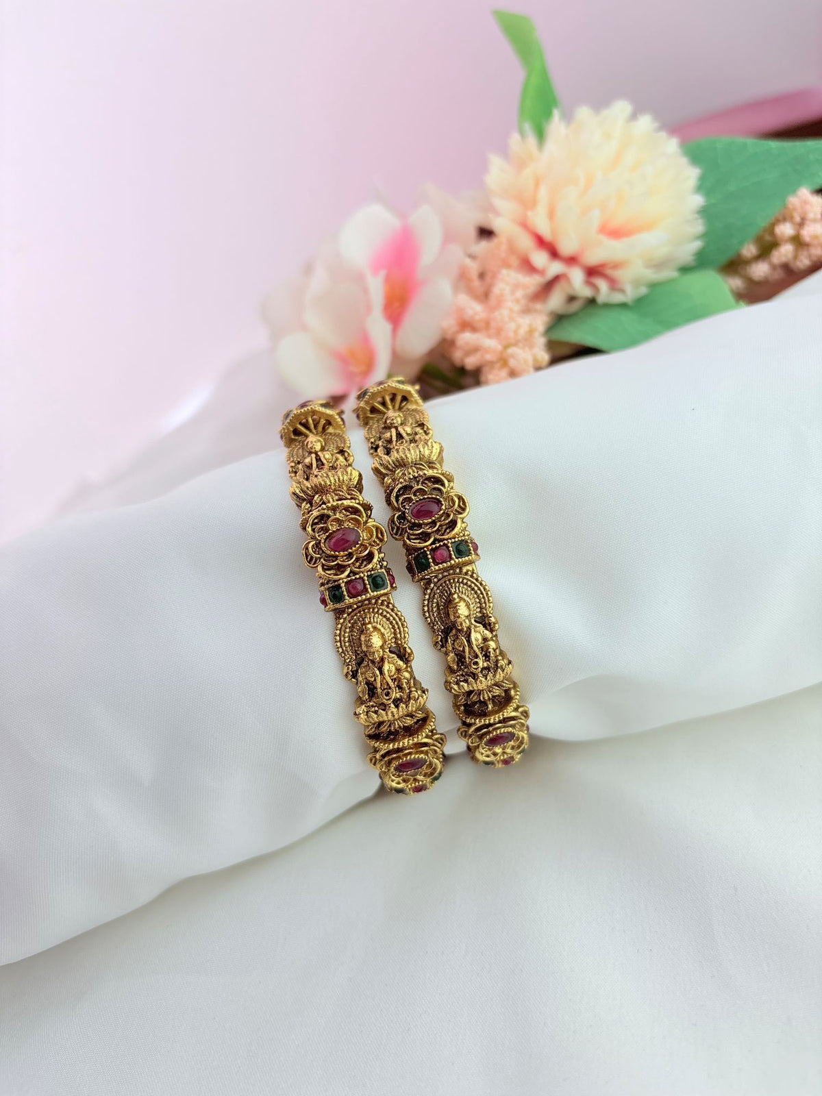 Matte finish lakshmi bangle