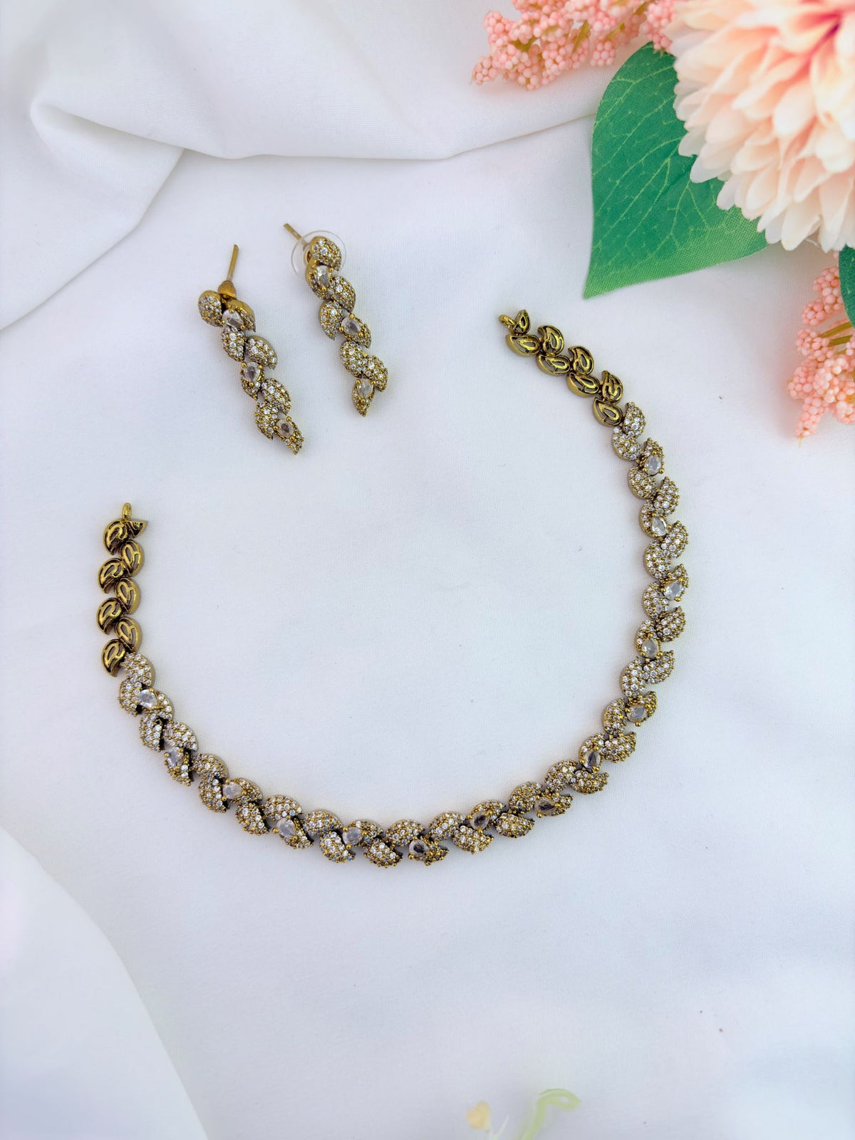 Premium matte AD neckset in antique finish