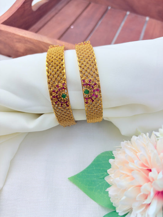 Minimal yet stylish AD bangles  with premium matte finish