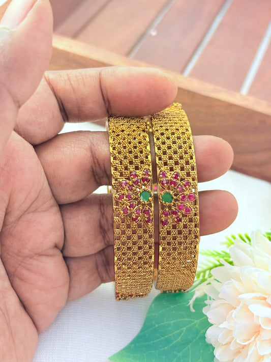 Minimal yet stylish AD bangles  with premium matte finish