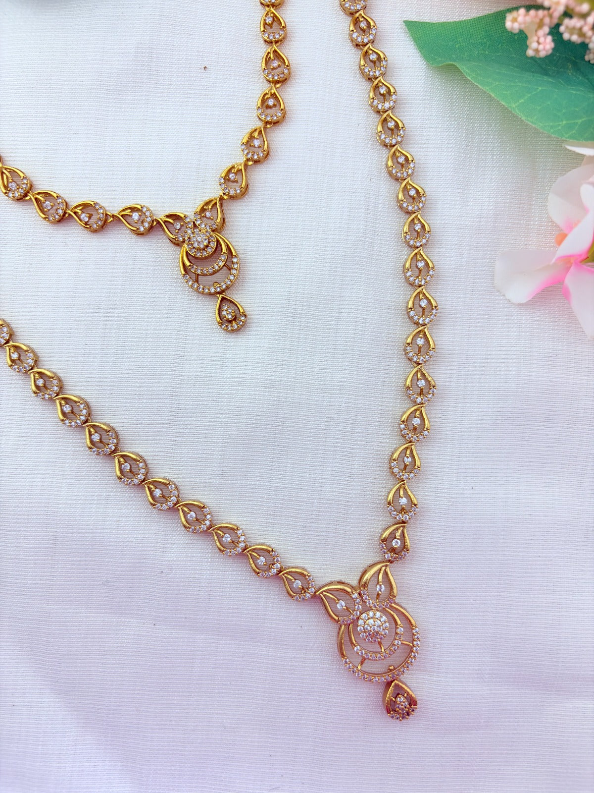 Delicate design premium matte finish AD combo set with matching earrings