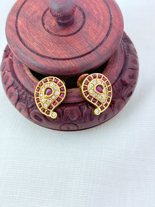 Classic mango motif combined with kaasu maalai pattern and matching earrings - Crafted with AD stones