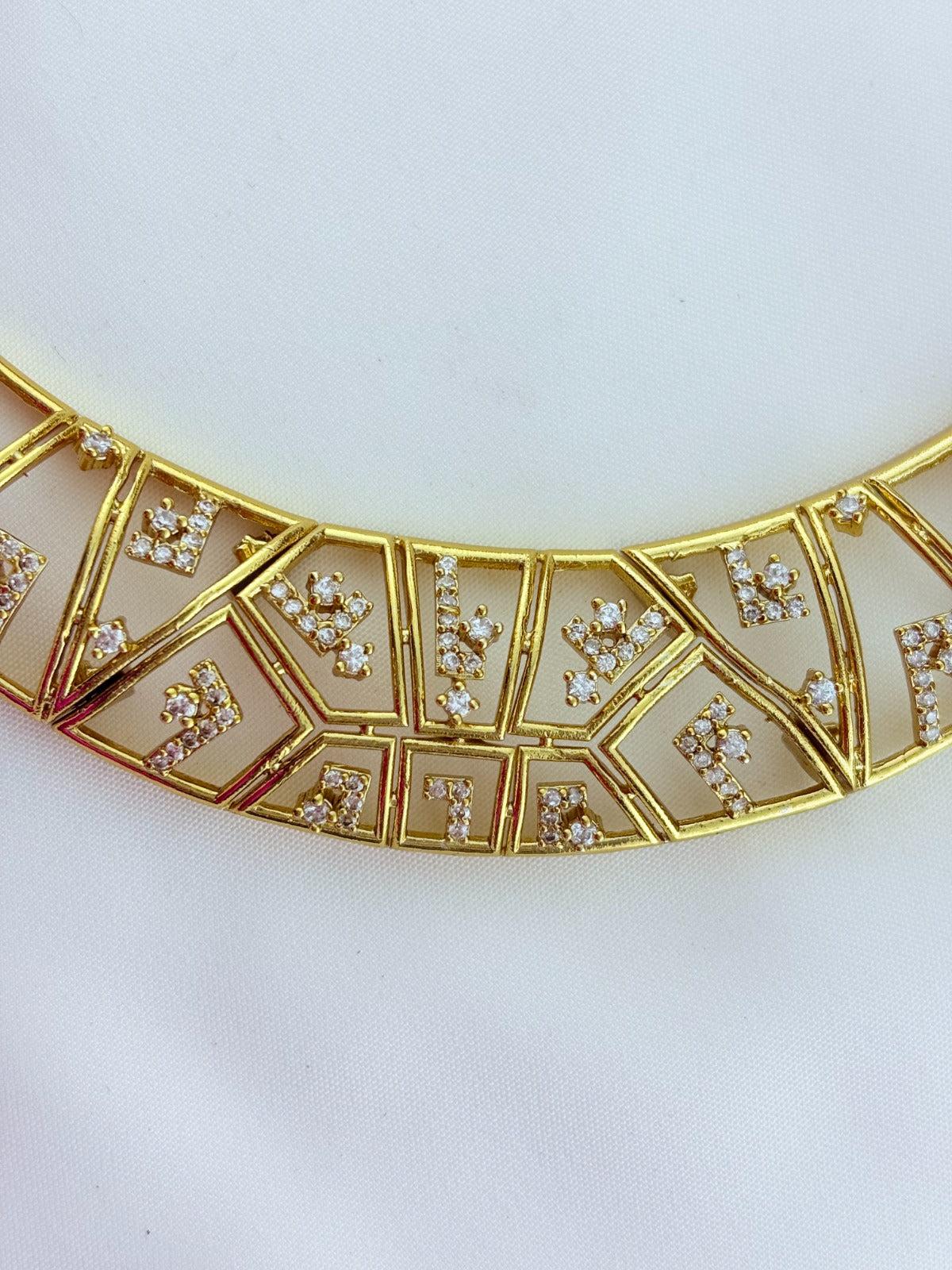 Premium matte finish Trendy AD stone neckset with modern touch