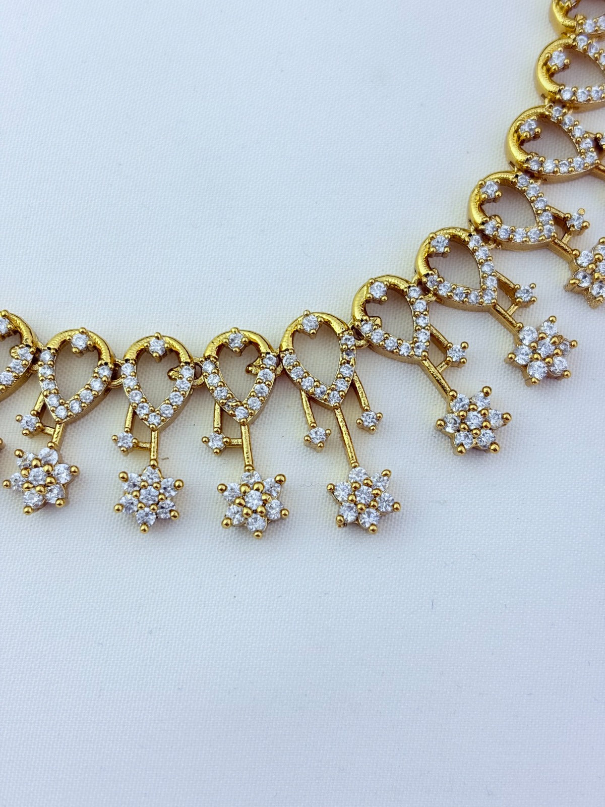 Elegant mate finish stylish pattern AD haram with matching earrings