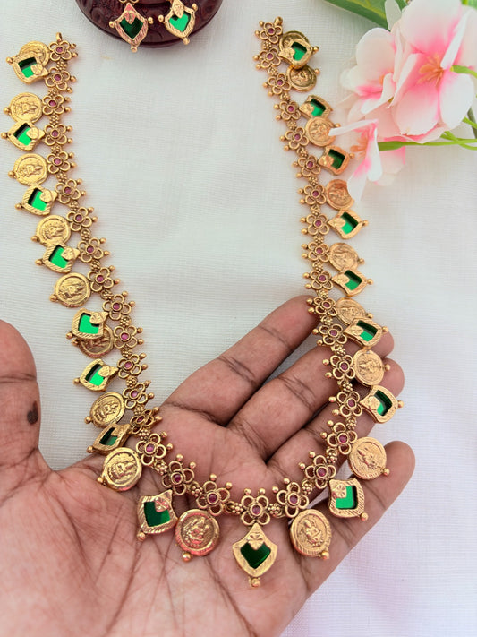 Matte finish palak design haram with matching earrings