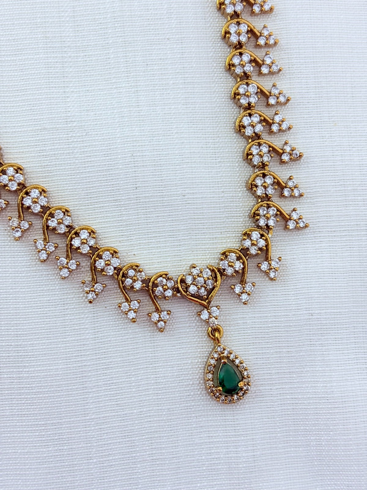 Elegant AD haram crafted with rich matte finish - Latest design