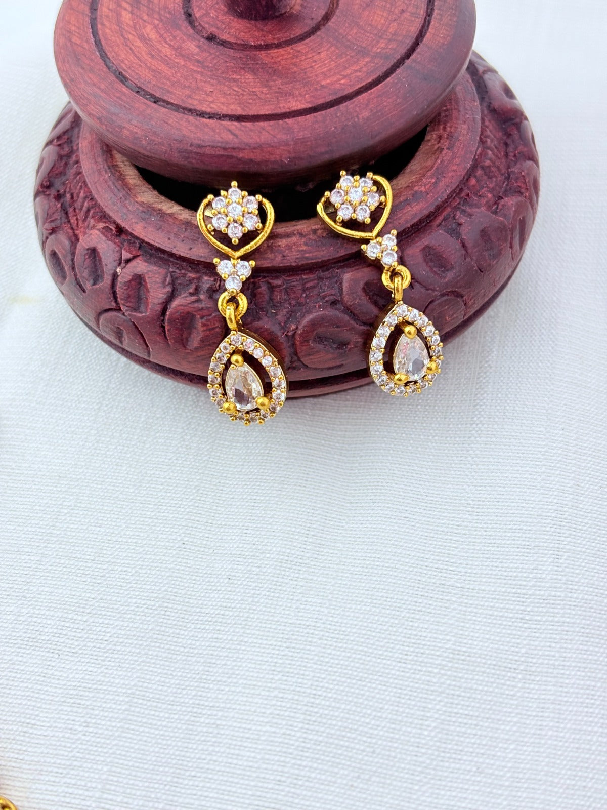 Elegant AD haram crafted with rich matte finish - Latest design