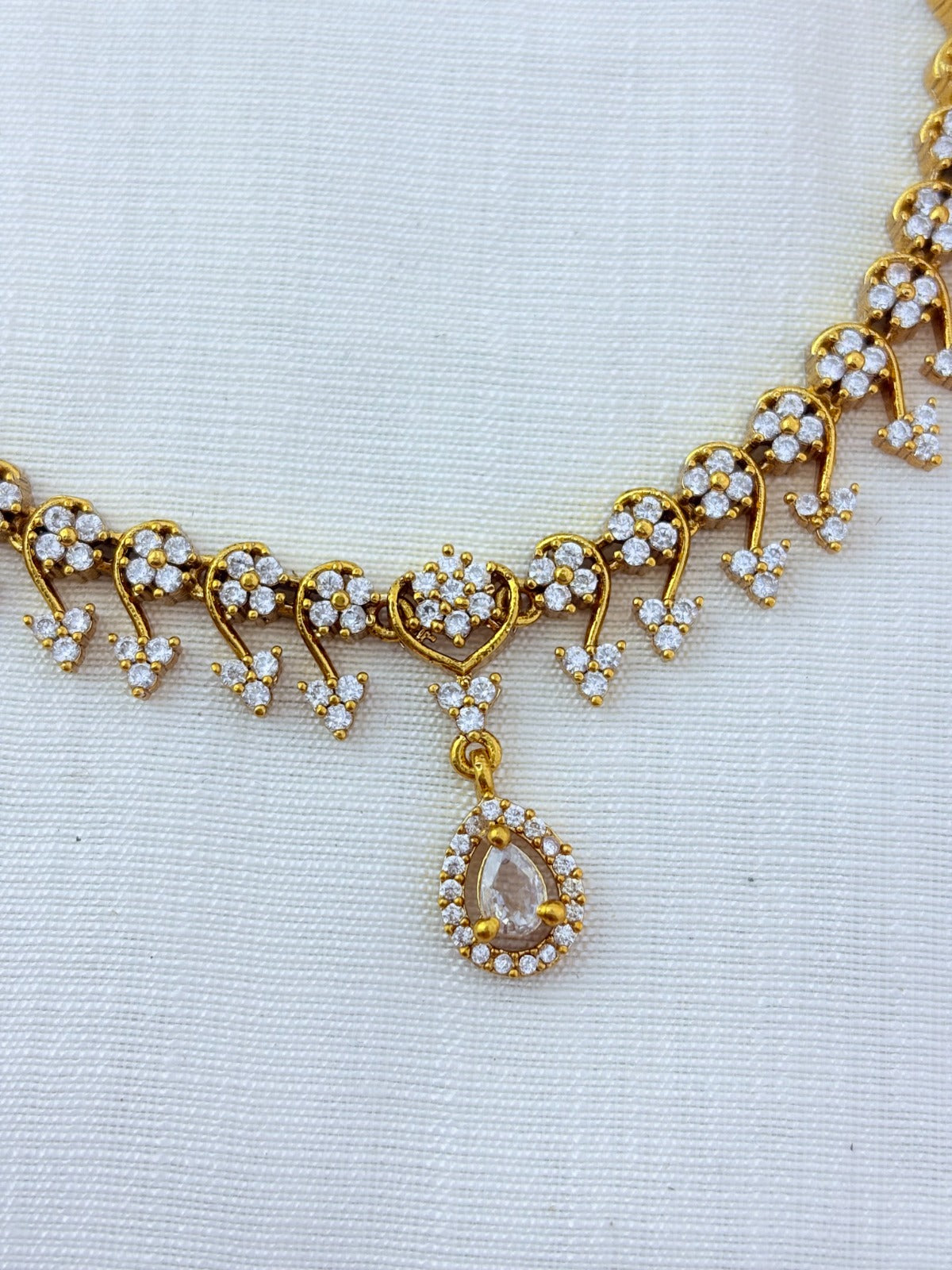 Elegant AD haram crafted with rich matte finish - Latest design