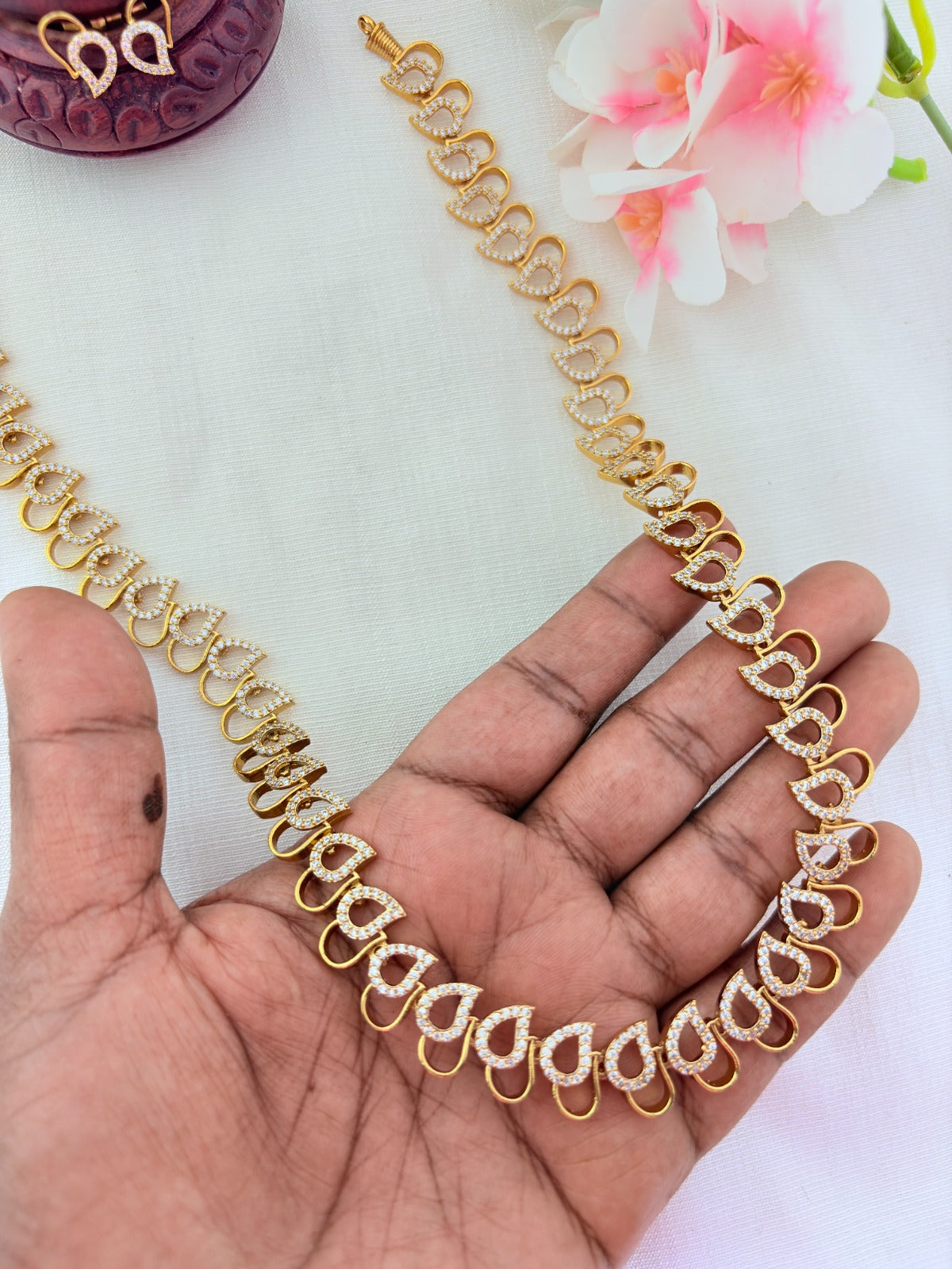 Modern design with timeless elegance - Premium matte finish AD haram