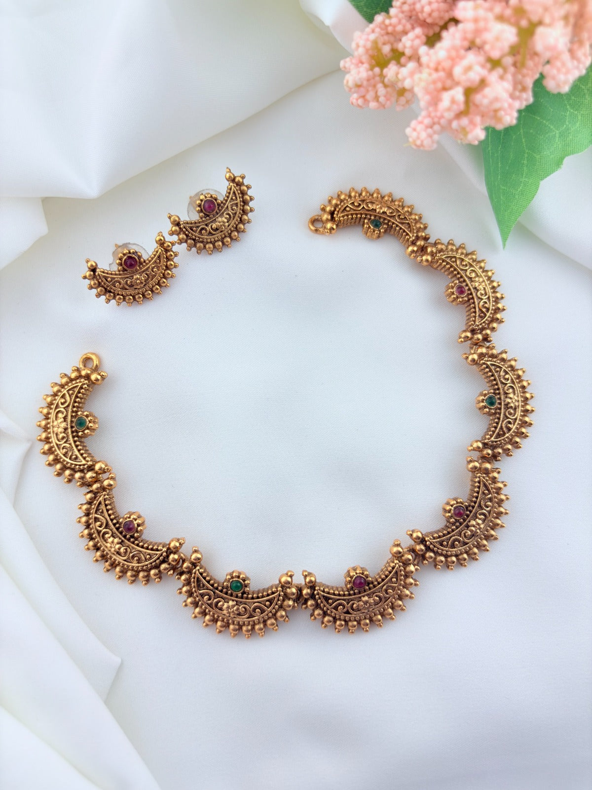 Half moon shaped Matte finish necklace set paired with matching earrings