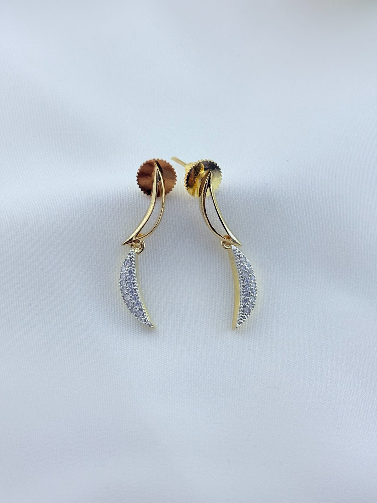 Premium matte finish trendy designer neckset with premium AD stones