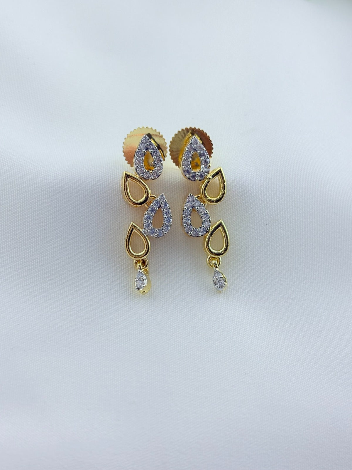 Premium matte finish trendy designer neckset with premium AD stones